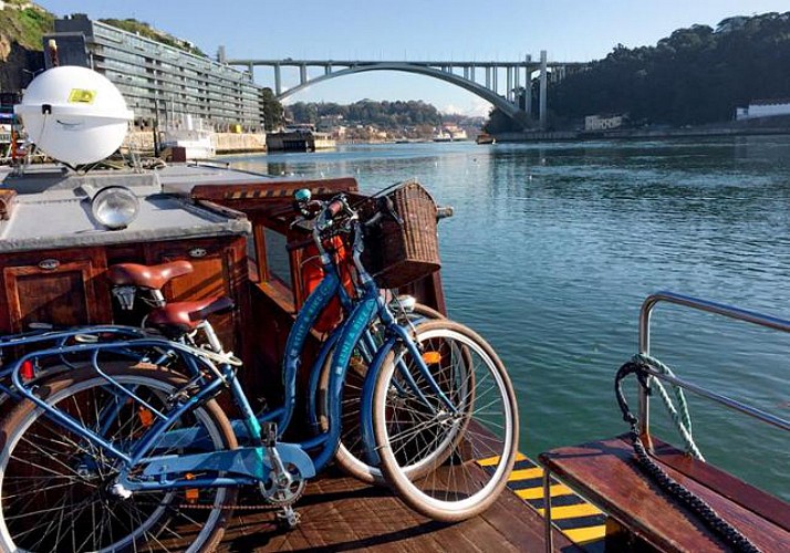 Porto Bike Tour and Gastronomy – Lunch included – Private tour