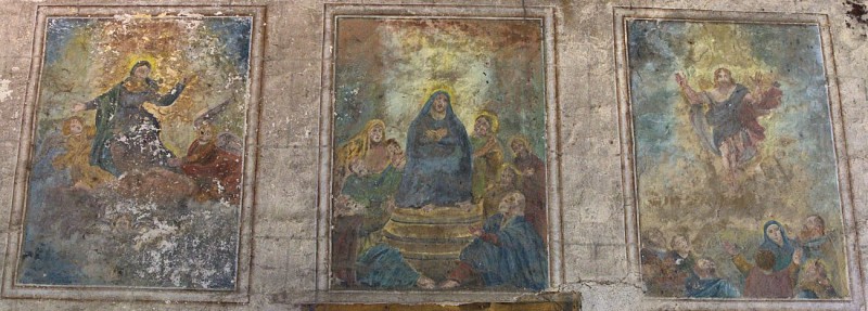 Fresques des mystères glorieux. Avec de droites à gauche, l'Ascension de Jésus, la Pentecôte et l'Assomption de Marie