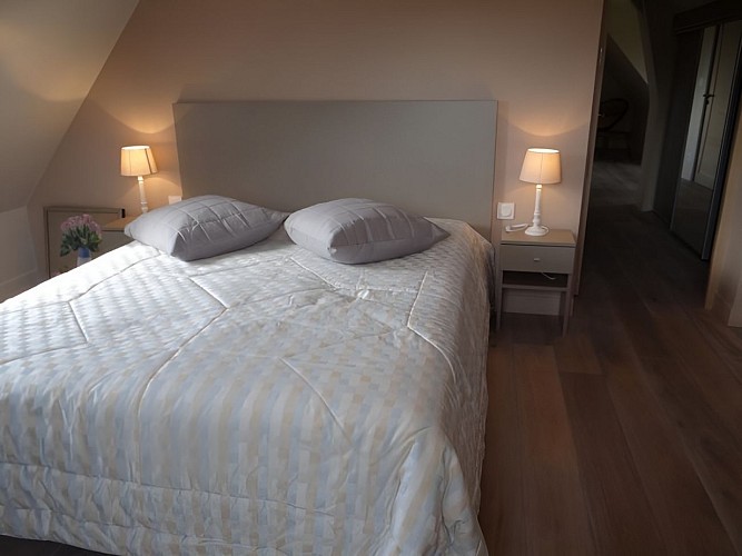 Domaine des Monts Flambards Chez Patricia Roselier Gite à Saint-Martin-de-la-Lieue Lit double