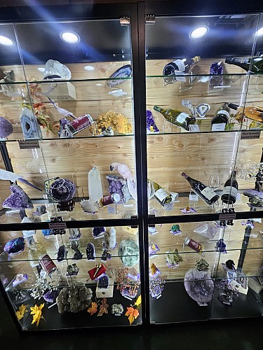 Produits locaux, vitrine souvenir et produits du terroirs