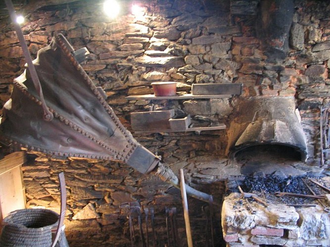 Le soufflet de la Forge de Murols