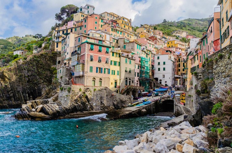 Day Trip to the Cinque Terre and Boat Tour– Departing from Florence