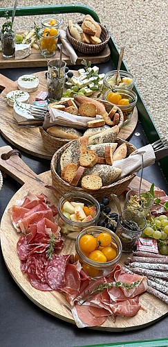 Joyful Evenings at Domaine des Clos