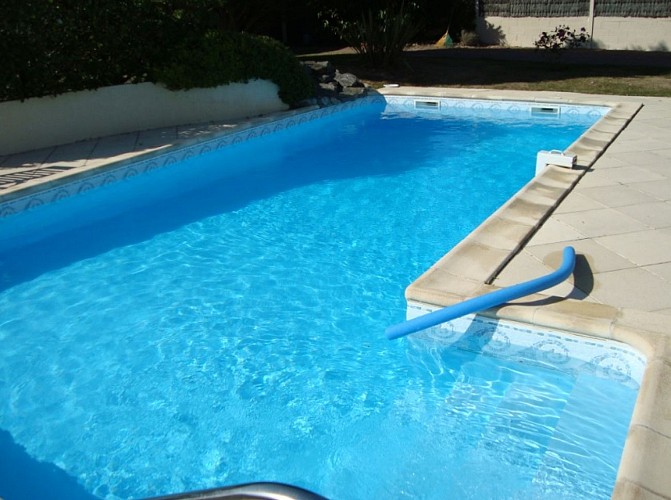 MEUBLÉ LAMY FRANÇOISE