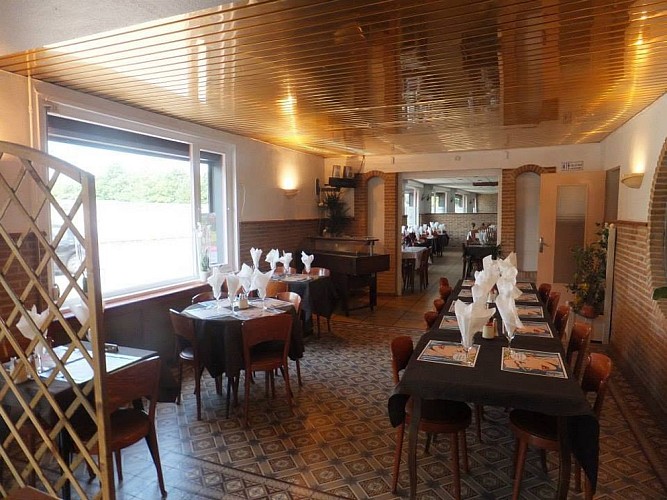 RESTAURANT LA TAVERNE