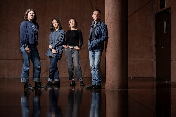 CONCERT MOUK
