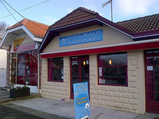 Le bistrot sur la plage