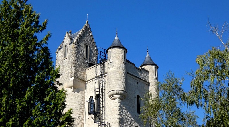 Tour d'Ulster (Ulster Tower)