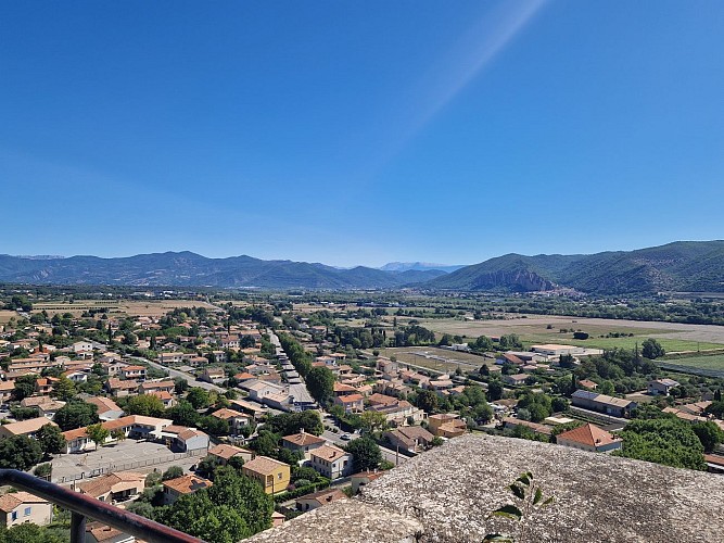 Aire de pique-nique du Château à Peyruis