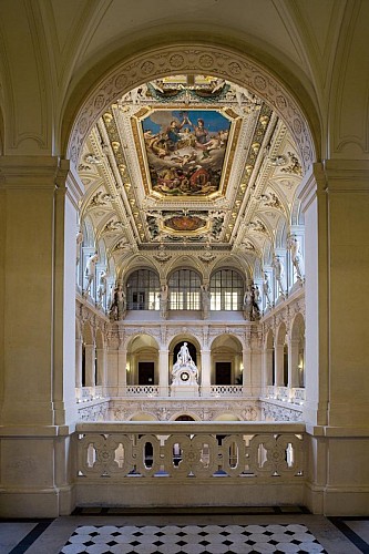 Le Palais du Commerce et la Bourse