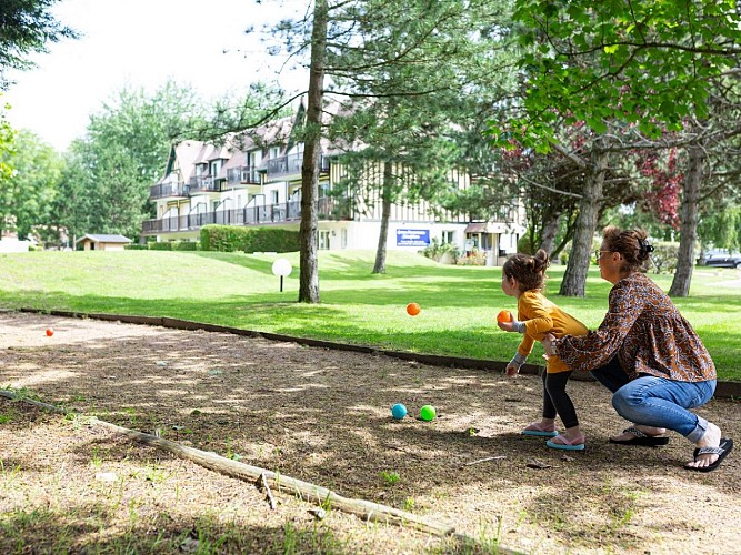 résidence Green Panorama Cabourg - vue terrain de pétanque