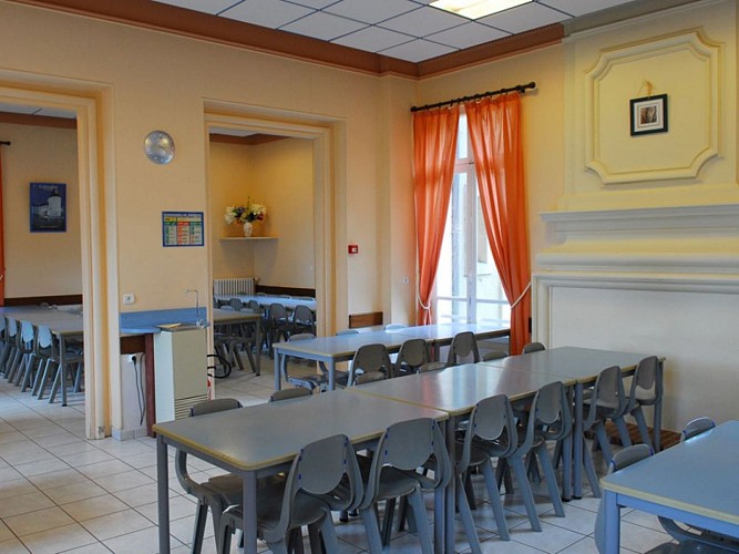 uncmt-tailleville-salle-de-restauration-1200