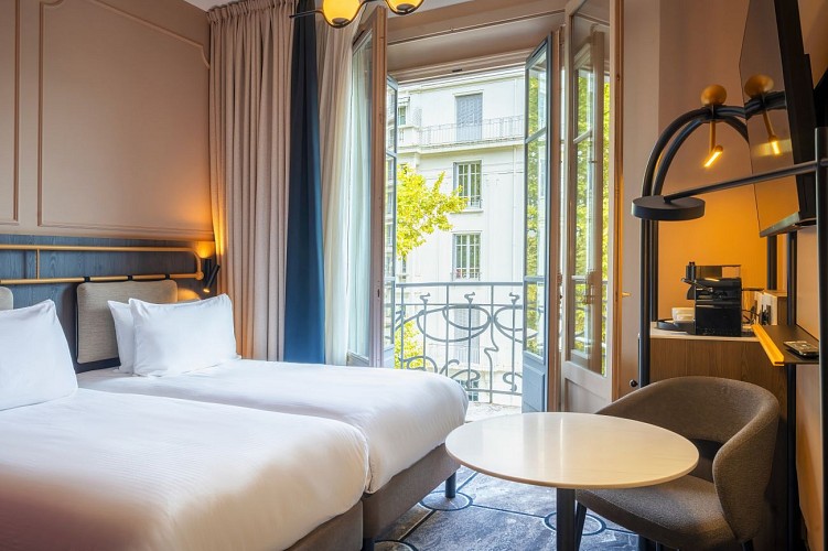 Grand Hôtel des Brotteaux Lyon Handwritten Collection