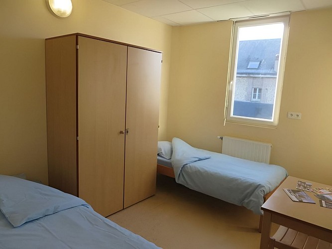 Institut-Notre-Dame-Orbec-chambre-double-lits-simples