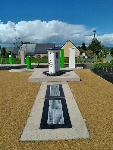 AIRE DE SERVICE CAMPING CAR PARK
