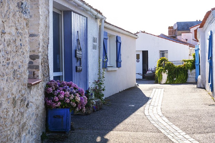LE VILLAGE DE LA GACHÈRE