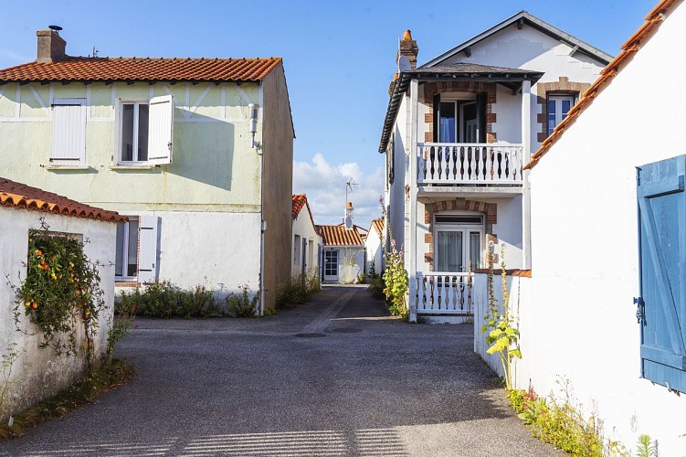 LE VILLAGE DE LA GACHÈRE