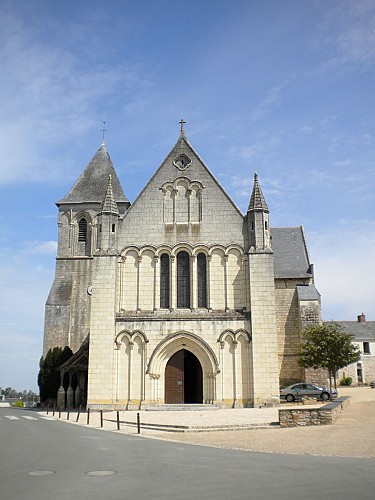 AIRE DE STATIONNEMENT DE BLAISON-SAINT-SULPICE