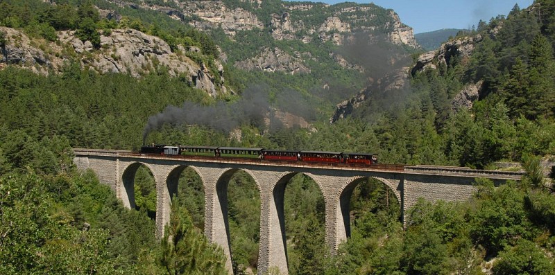 Billet Train des Pignes à vapeur - Trajet A/R au départ de Puget Théniers (à 1h15 de Nice)
