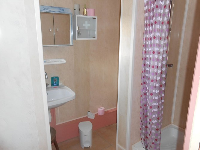 salle de bain maisonnette