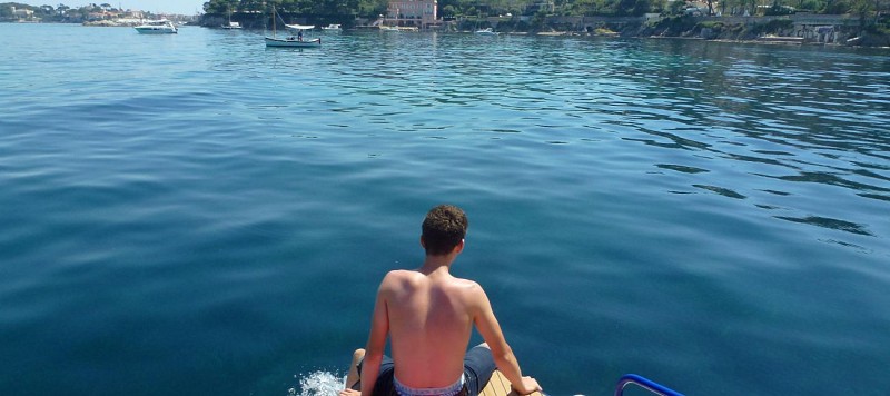 Location d'un bateau solaire entre Nice et Monaco (1h)