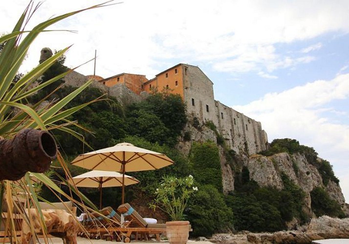 Return-Crossing to Sainte Marguerite Island – Departing from Cannes