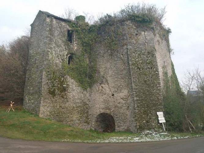 FOUR À CHAUX DE ST CHRISTOPHE DU LUAT