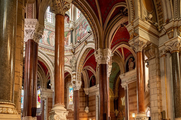 Town of Ars-sur-Formans, sanctuary town