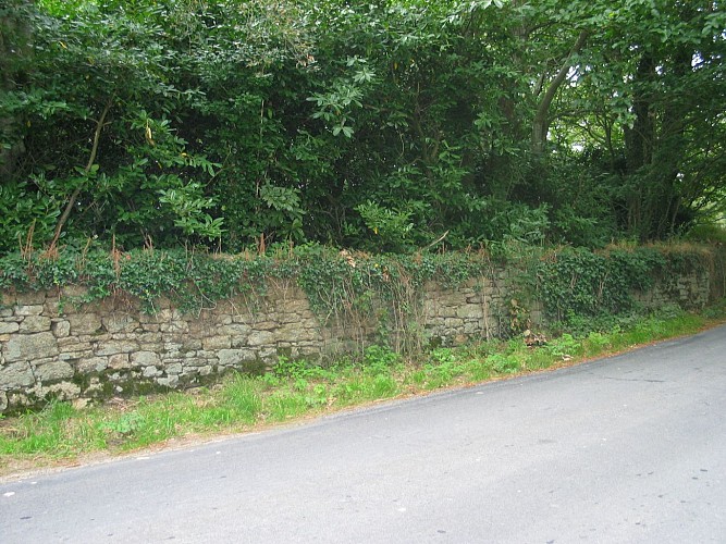 Les Murs d'enceinte du Domaine de Launay