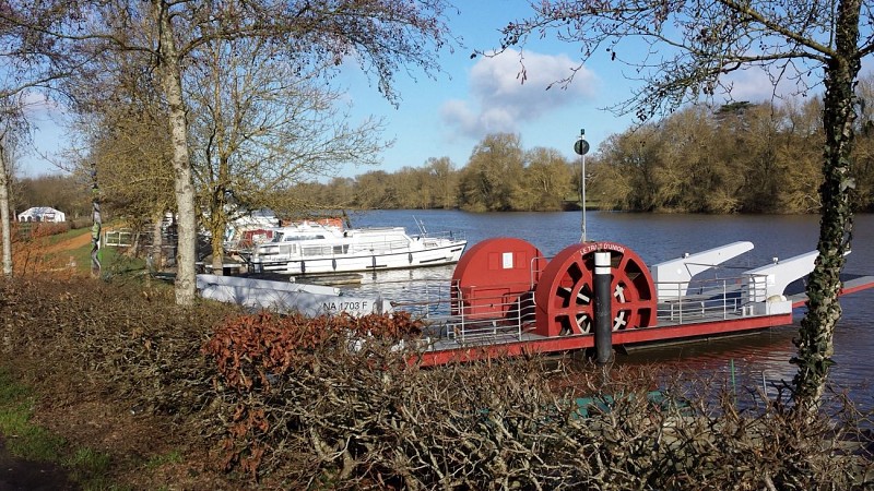 Le Port de Pruillé et son bac
