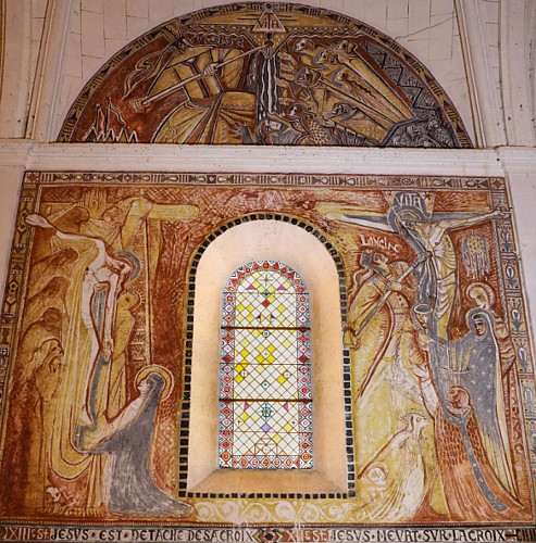Peintures murales contemporaines dans l'église