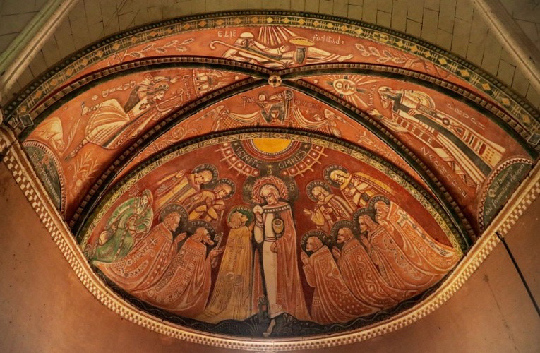 Peintures murales contemporaines dans l'église