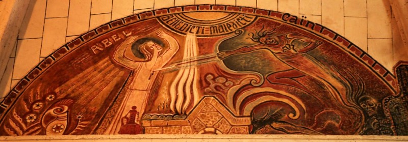 Peintures murales contemporaines dans l'église