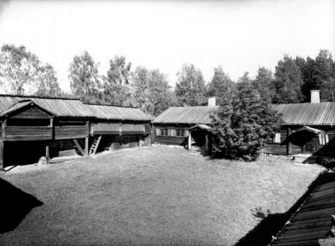 Lillhärdalsgården - byggnadernas historia