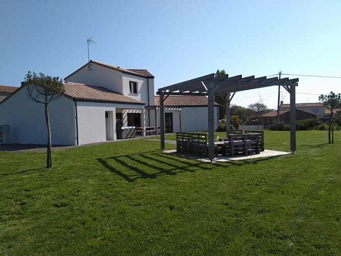 MAISON DU VEILLON AVEC SPA 12-14 PERSONNES