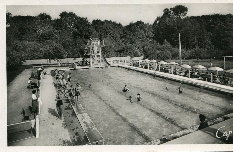 Ancienne piscine extérieure de Mamers