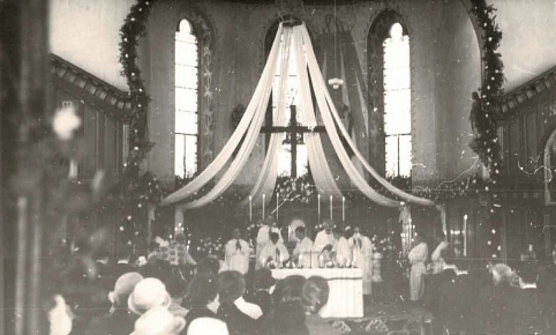 Eglise catholique et son orgue Rohrer