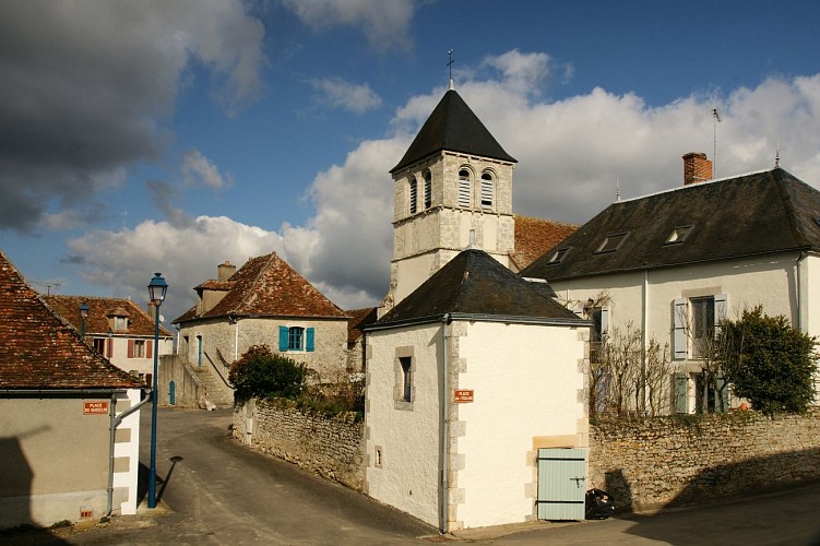 Liglet -église XIe s.et Maison Forte XVe s.