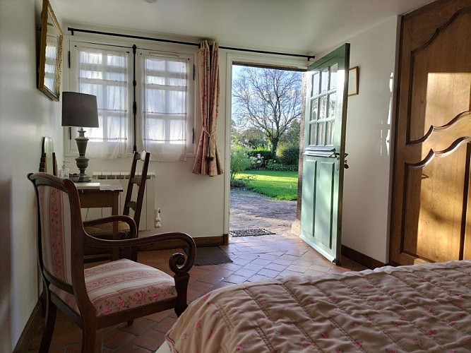 Les Chambres de Bazin - Beuvron-en-Auge - L a Chambre Claque-Pépin vue sur le jardin
