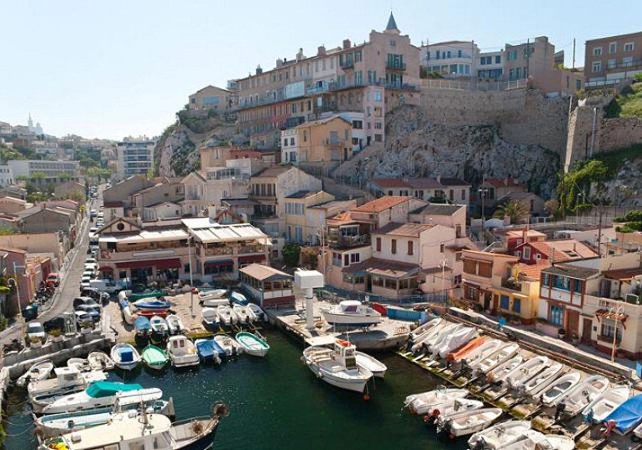 Discover the Corniche by convertible Mini – 2 hours 30 minutes