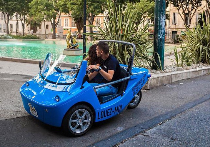 Discover the Corniche by convertible Mini – 2 hours 30 minutes