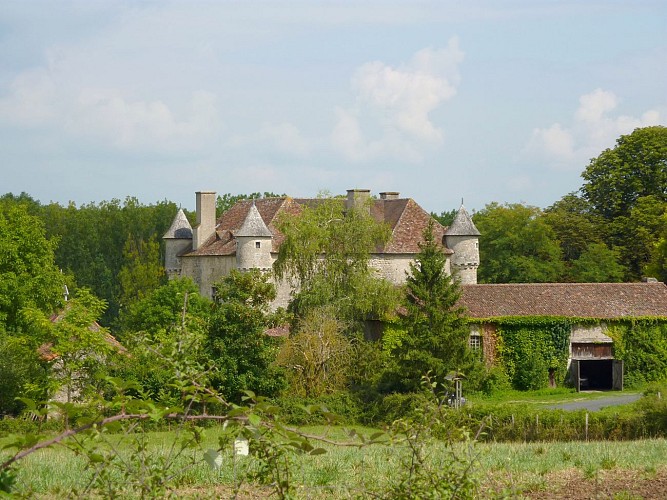 Château de Pruniers (privé ne se visite pas) 