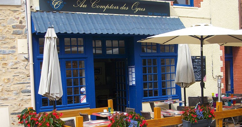 AU COMPTOIR DES OGRES