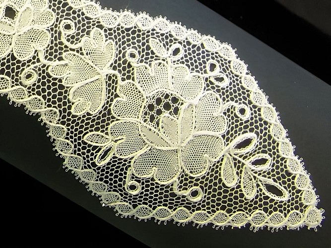 Conservatoire-de-la-Dentelle-Bayeux2