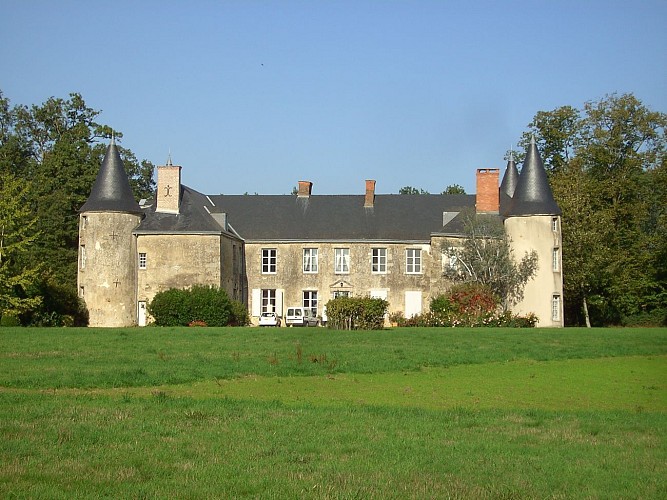 Le Château de la Débutrie