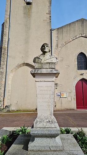 Le buste d'Henri Adolphe Archereau