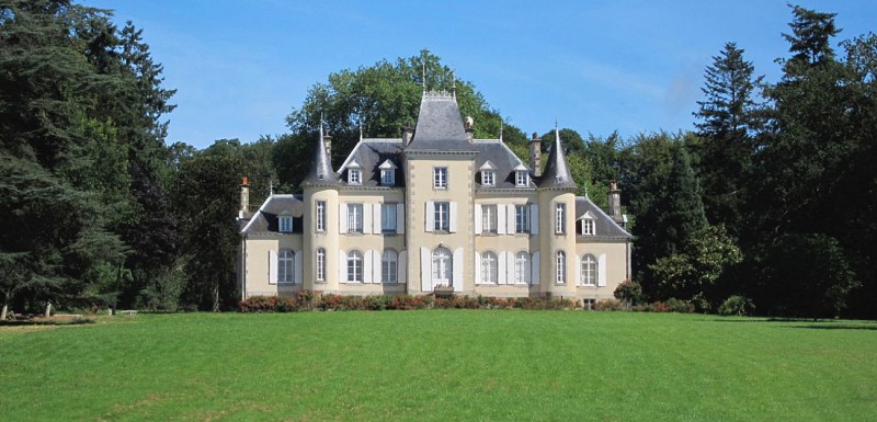 CHATEAU DE FONTENAILLE