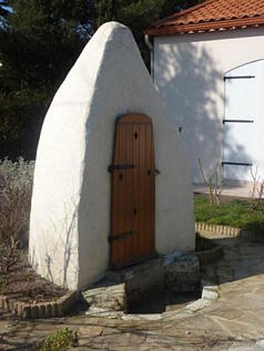 Puits de la rue du Grand Brandais