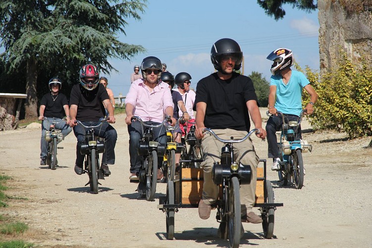 BALADE EN SOLEX AU DOMAINE DE PIED FLOND