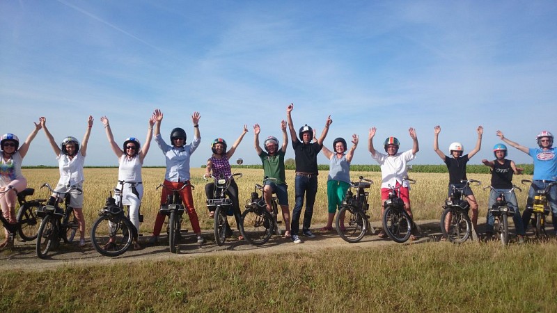 BALADE EN SOLEX AU DOMAINE DE PIED FLOND